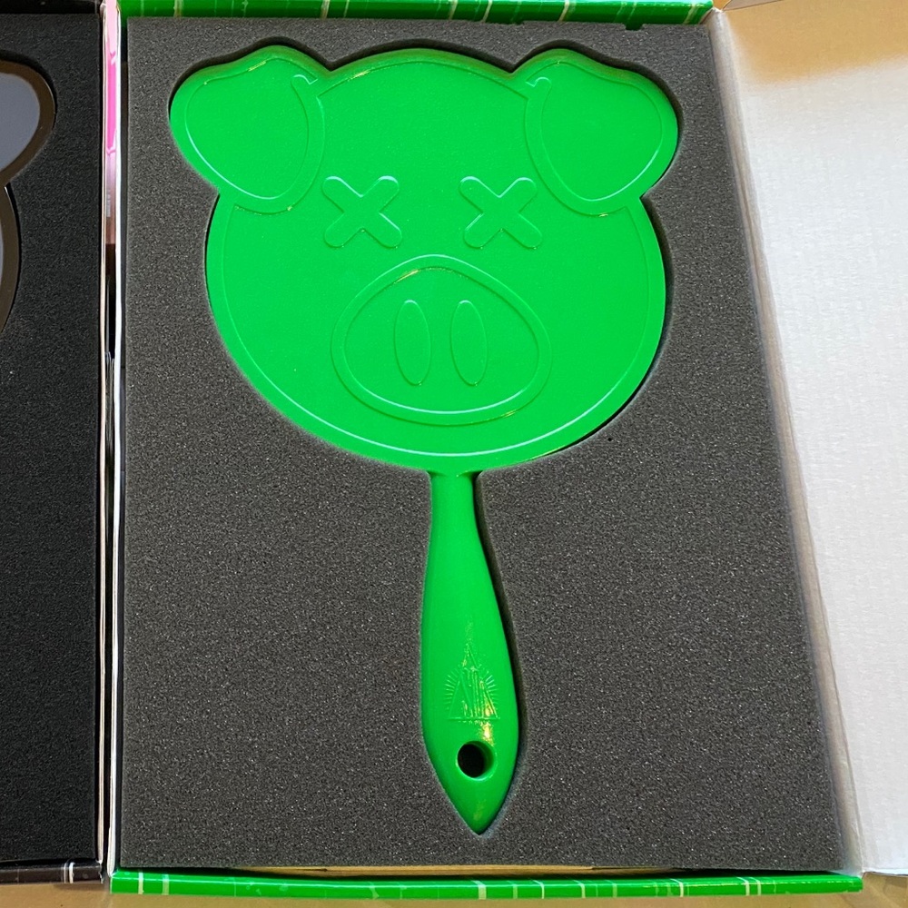 Jeffree Star x Shane Dawson Green Hand mirror